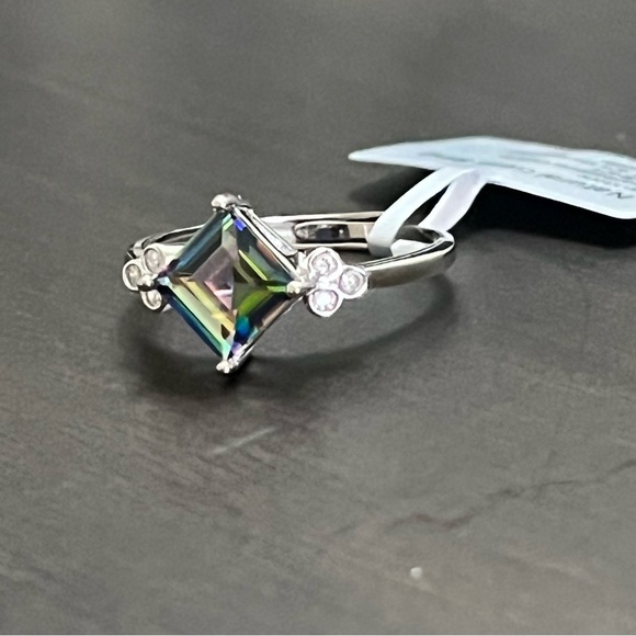 Natural Rainbow Quartz Ring - Picture 3 of 8